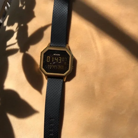 Nixon leila hurst new arrivals
